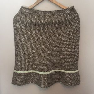 Gap size 2 skirt